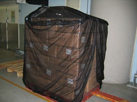 Some tenants use reusable wrapping nets for delivering goods rather than disposable plastic wrapping sheets.